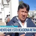 Comerciantes de Alasitas cierran puertas del Gobierno Municipal en protesta por conflictos internos