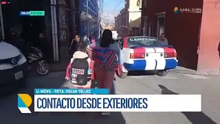 TRÁFICO VEHICULAR SE INTENSIFICA EN CERCANÍAS DE UNIDADES EDUCATIVAS EN INICIO DE SEMANA