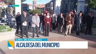 En la última iza de bandera, alcaldesa sustituta Alejandra Sivila se despide con emotivo mensaje